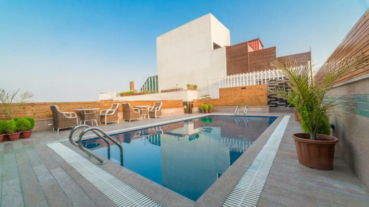Costa Riviera Hotel Váránasí Exteriér fotografie
